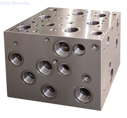 ODM 4 5-Achsen-Stahlmetall-CNC-Frästeile Kundenspezifische CNC-Bearbeitungsersatzteile